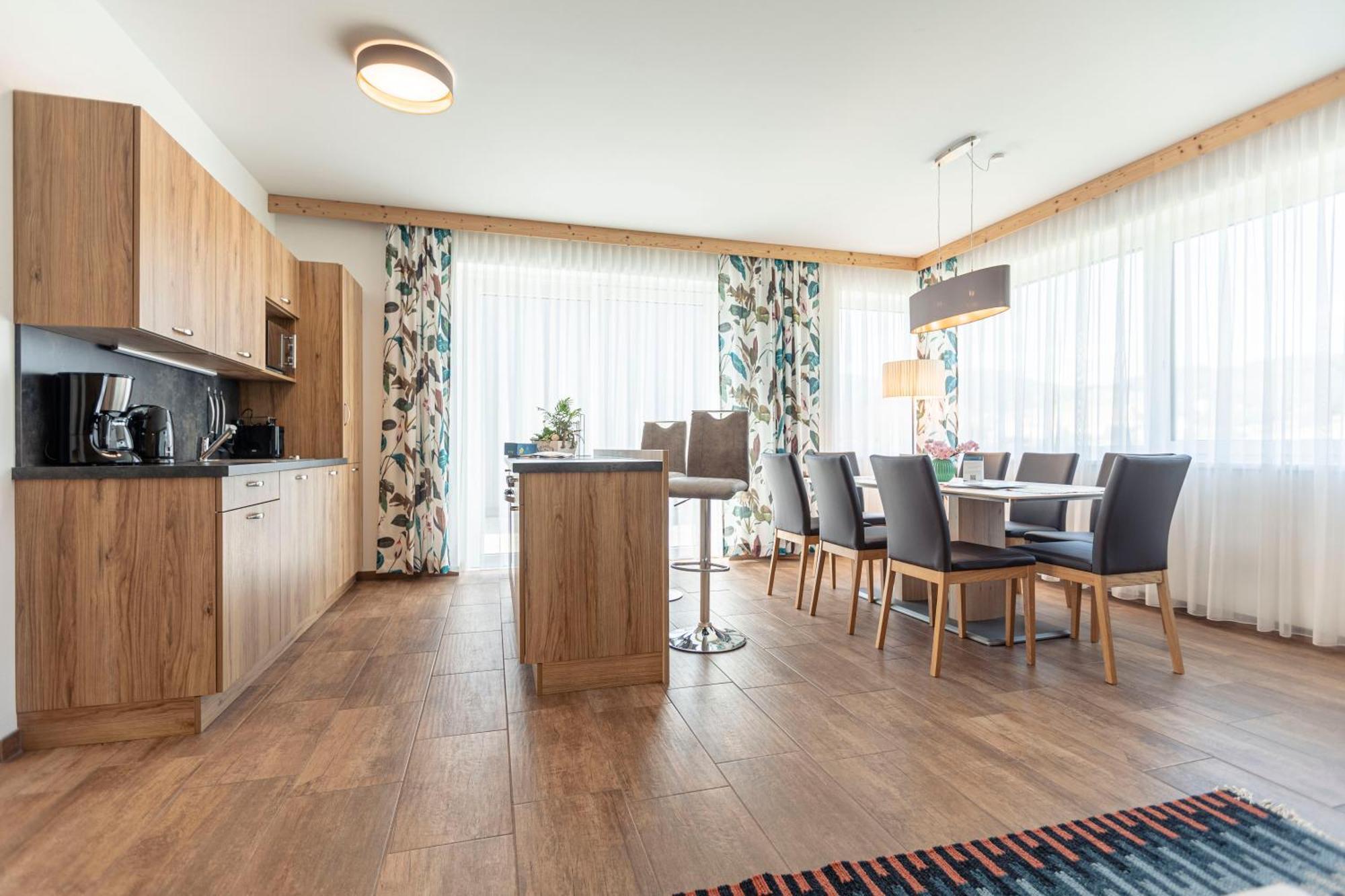 Naturpark Chalets Lambrecht By Alps Resorts Sankt Lambrecht Exteriör bild